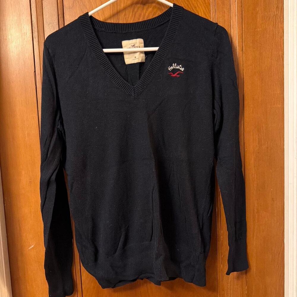Hollister navy blue v neck sweater